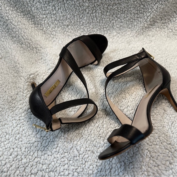 Louise et Cie Black High Heel Sandals - Hilio - Picture 4 of 8